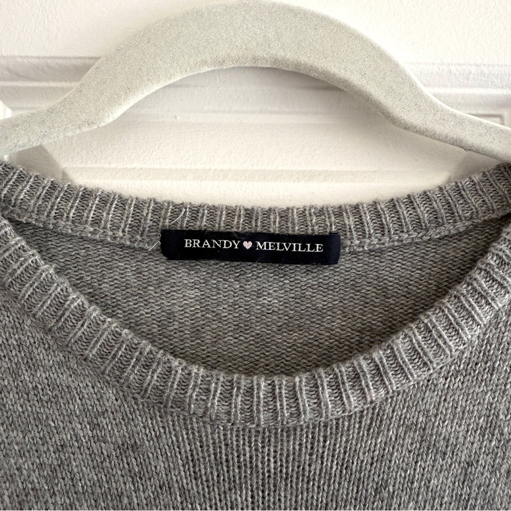 Brandy Melville Gray Knit Stripe Sweater - Picture 3 of 4